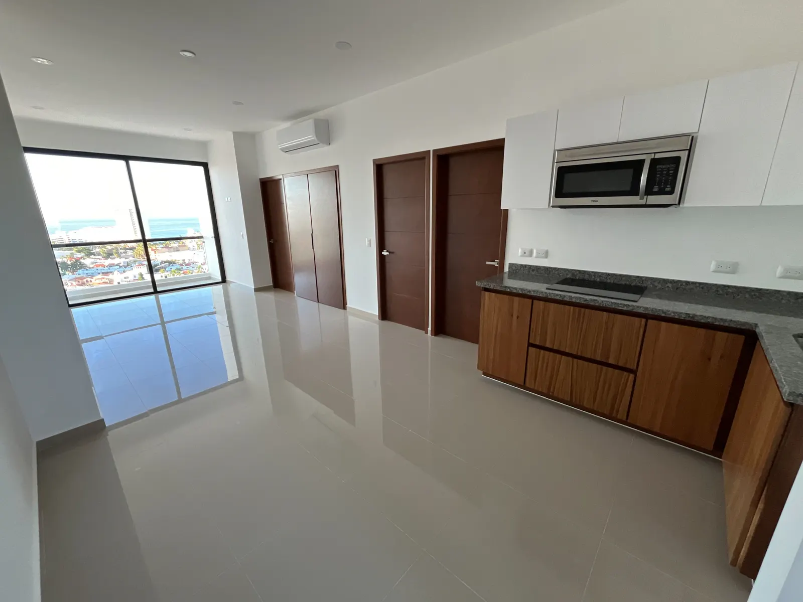 Interior del modelo Jade
